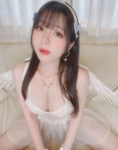 揉捏尤物侠女双乳