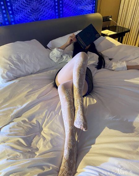 女士私密高级会所按摩精油