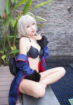 无毛的粉嫩美鲍