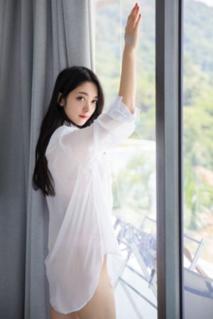 森林里的熊先生冬眠中