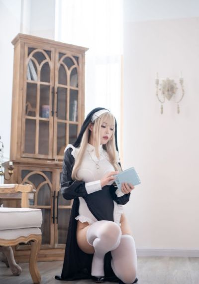 漂亮的女学生bd高清3