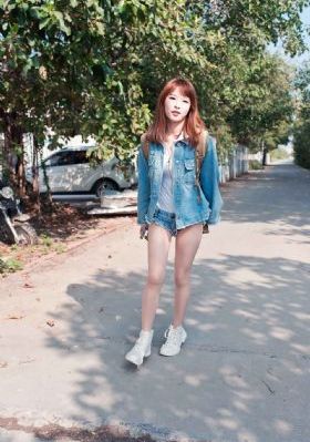 爱丽丝梦游仙境国语